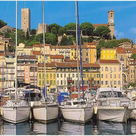 Apartment, Les Pins Апартаменты Жуан-ле-Пен