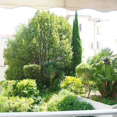 Apartment, Les Pins Апартаменты